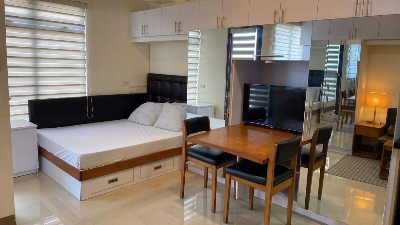 Mabolo Garden Flat A6 With Free Rooftop Pool Cebú Exterior foto