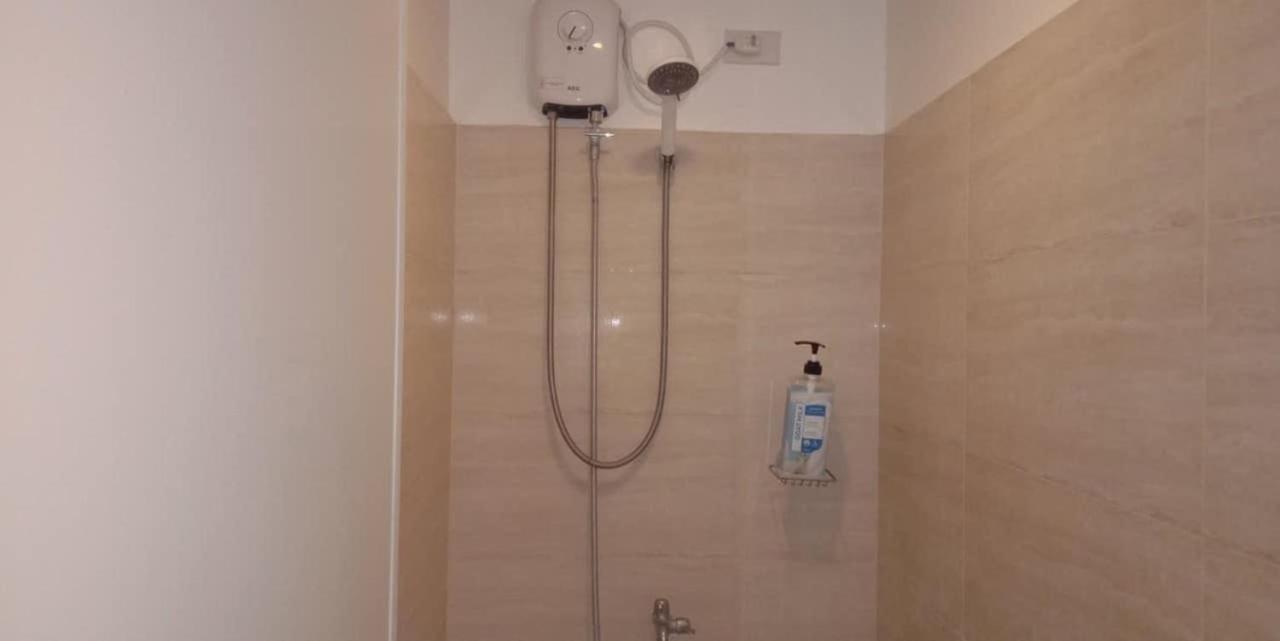 Mabolo Garden Flat A6 With Free Rooftop Pool Cebú Exterior foto