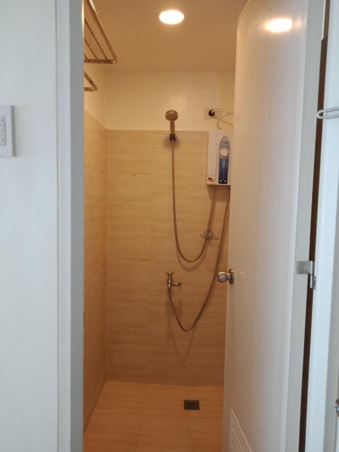 Mabolo Garden Flat A6 With Free Rooftop Pool Cebú Exterior foto