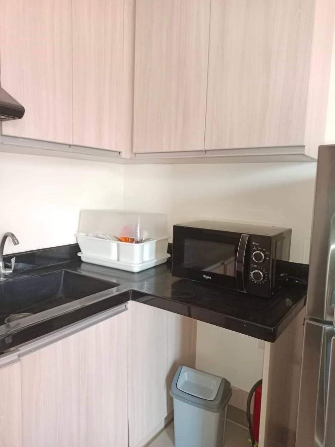 Mabolo Garden Flat A6 With Free Rooftop Pool Cebú Exterior foto