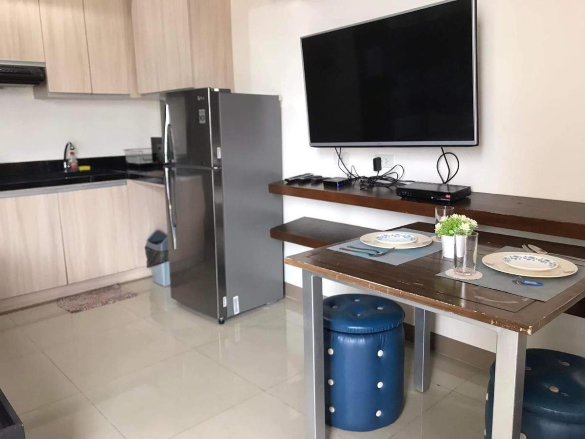 Mabolo Garden Flat A6 With Free Rooftop Pool Cebú Exterior foto