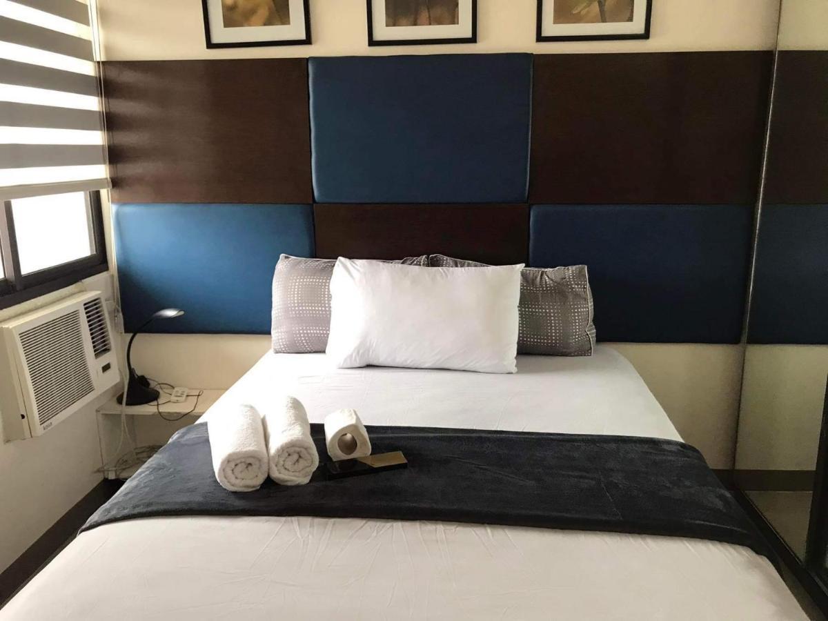 Mabolo Garden Flat A6 With Free Rooftop Pool Cebú Exterior foto